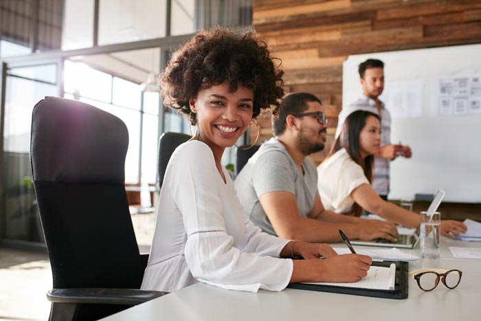 Comment vos collègues vous décriraient-ils ? 3 stratégies pour bien répondre en entretien