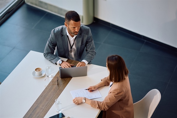 Contre-offre : la fausse bonne idée qui peut freiner votre carrière