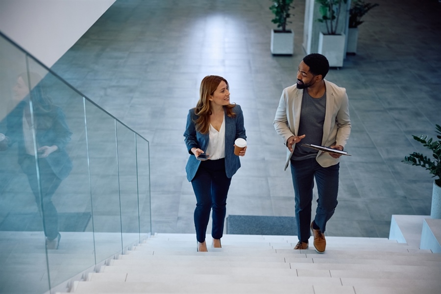 Comment bien collaborer avec un freelance à distance